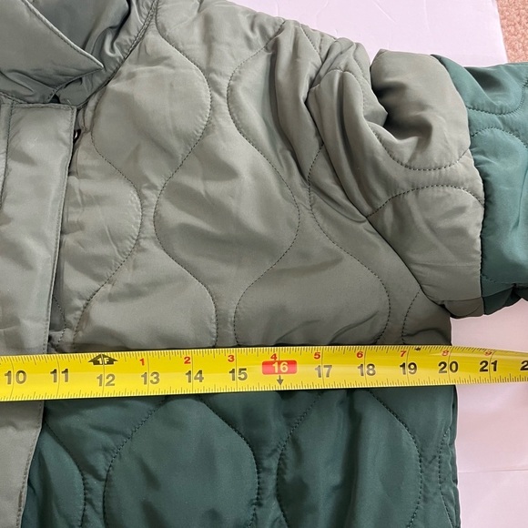 Summersalt Long ColorBlock Quilted Eco Coat Color Olive Eden Green Size M *flaws - Picture 9 of 12